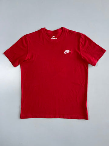 Nike | Sportswear Club Tee | University Red (M)