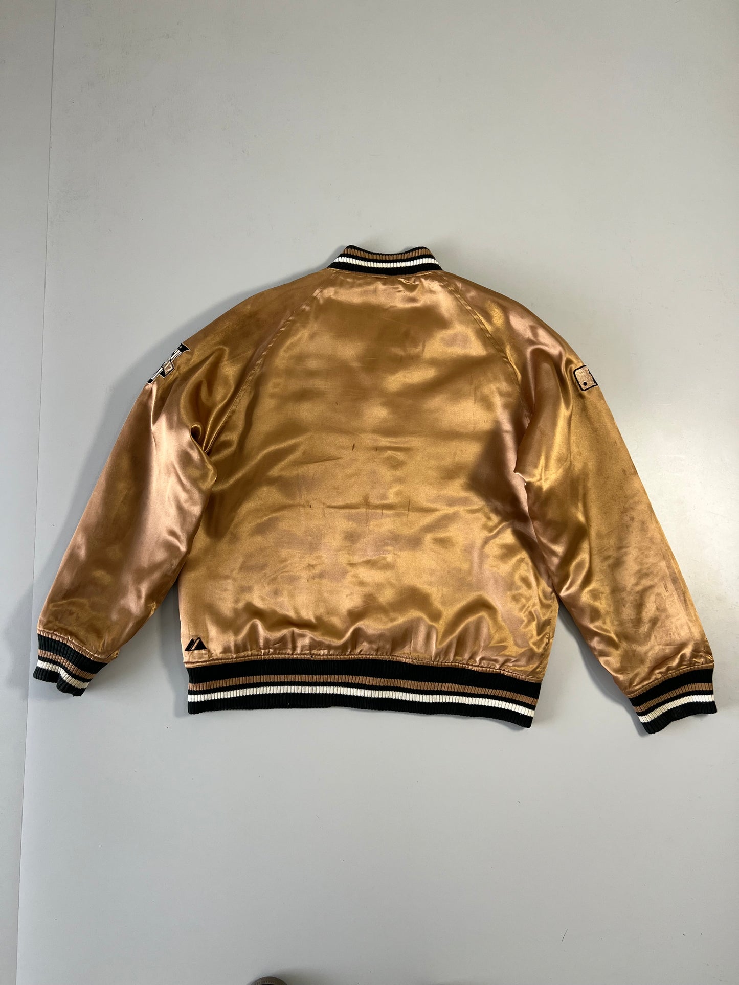 ZAuthentic Majestic 90s Vintage Chicago Embroidered Jacket (SUPER RARE) Brown (L)