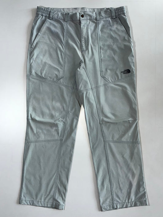 The North Face Grey Cargo-Style Hiking Elastic Pants (W:36 |L:40)