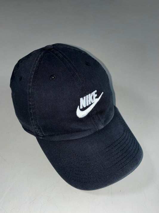Nike Heritage86 Black Futura Logo Dad Cap – 100% Cotton (Adjustable)