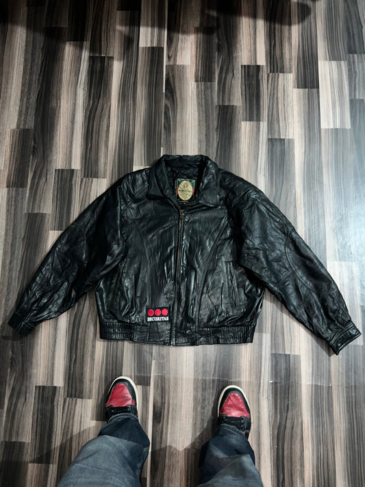 A Members Only Original Leather Jacket(L/XL)