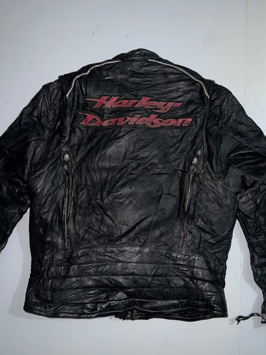 !                                                                                                                                                                                            Harley Davidson Original  (VERY RARE) Original LeatherJacket (M/L)