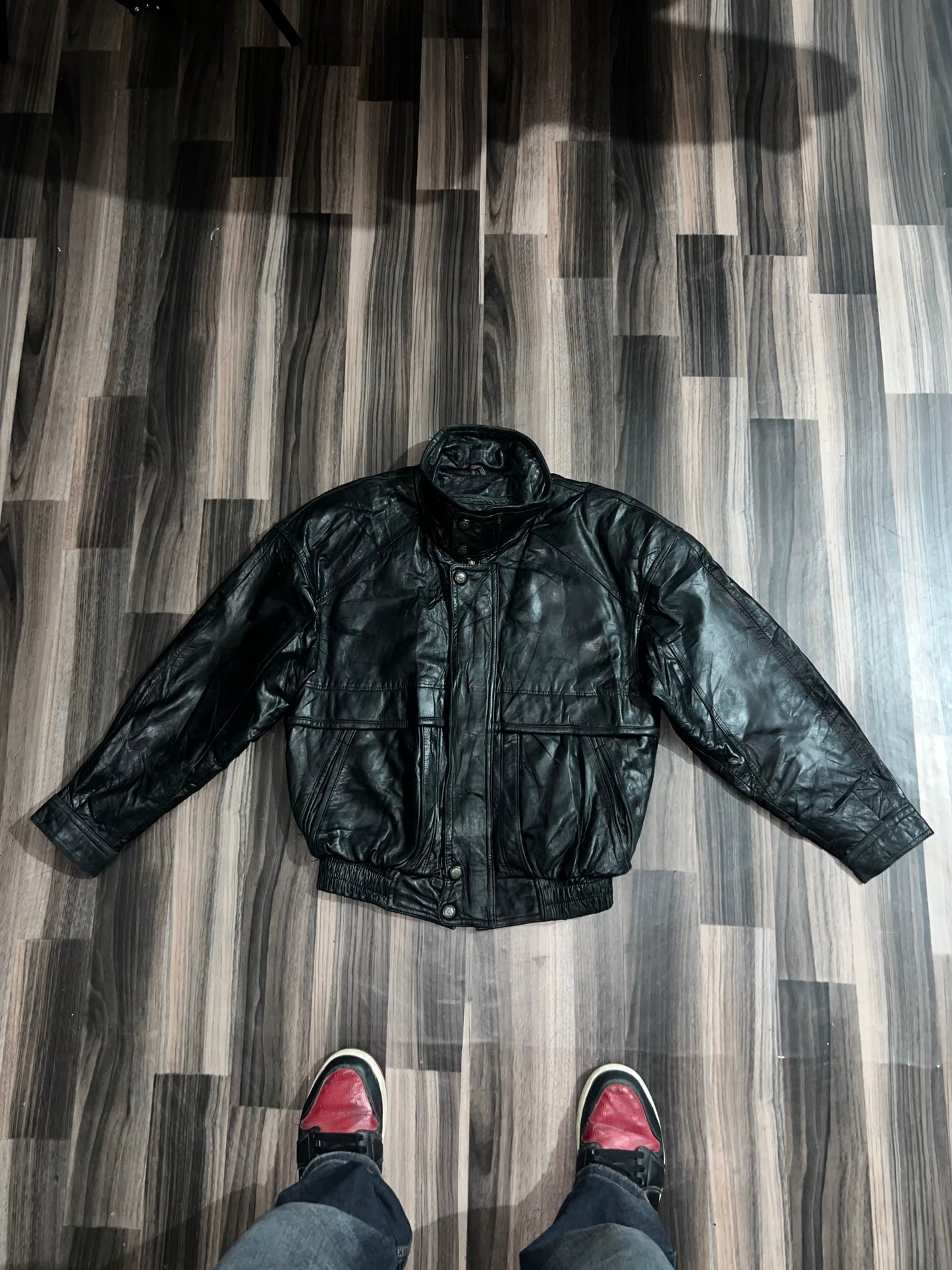 ZPremium Leather (Buy one get one free) M/L can fit small also