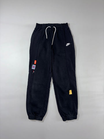 Nike Patch-Detail Black Cuffed Joggers (W:28) (L:37)