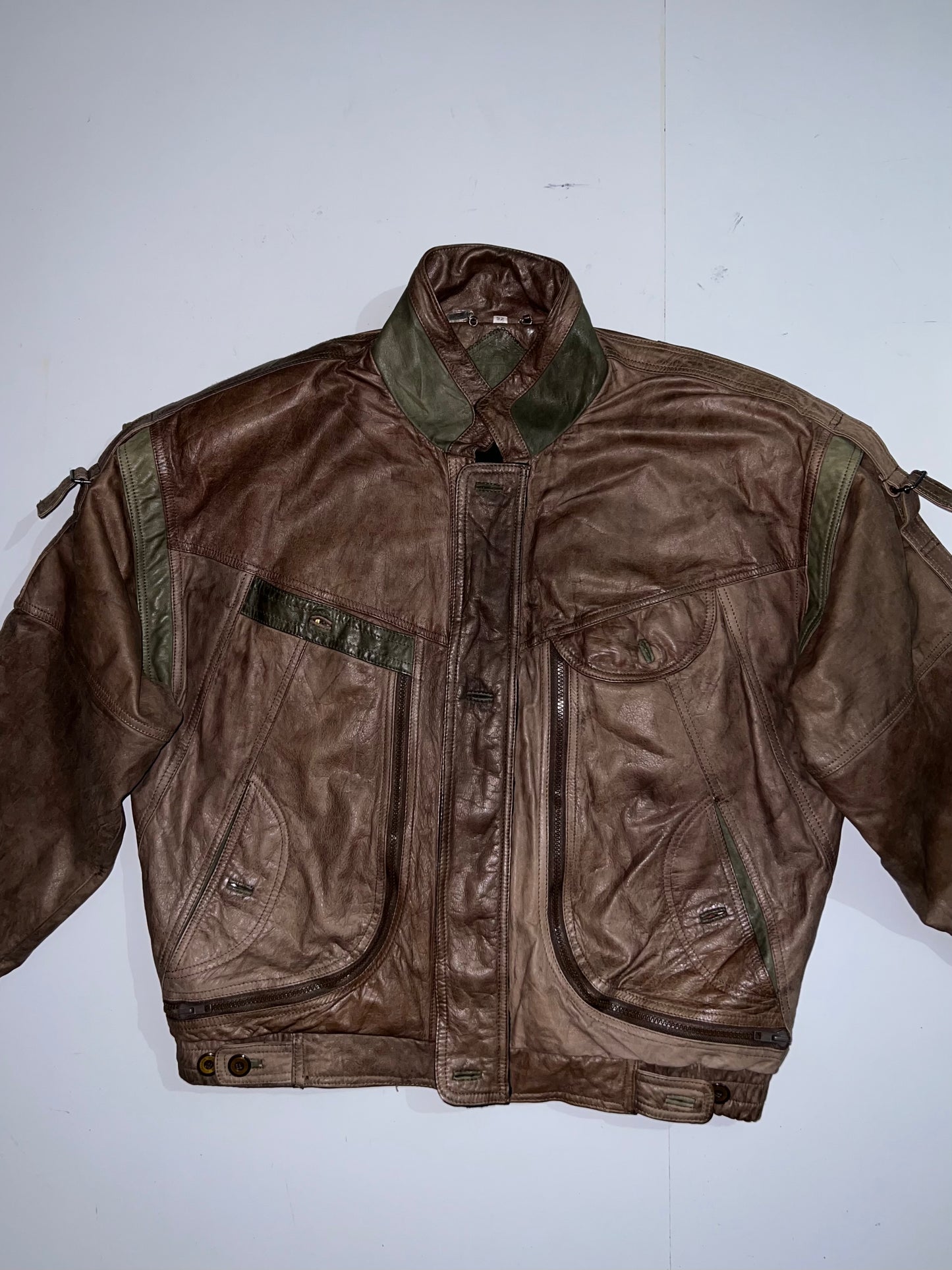 !              Super Rare designer Original Leather Jacket (XL/2XL)