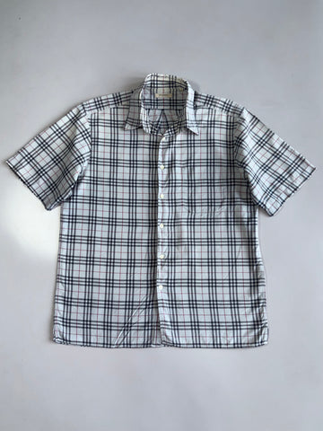 Burberry’s Premium Original Shirt (L)