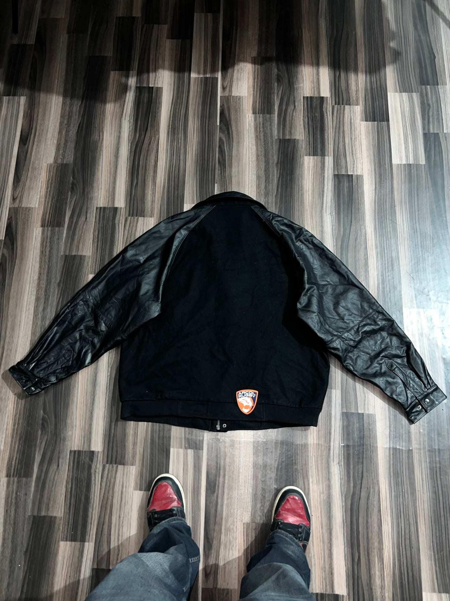 APremium Original Leather Jacket (XL/2XL)