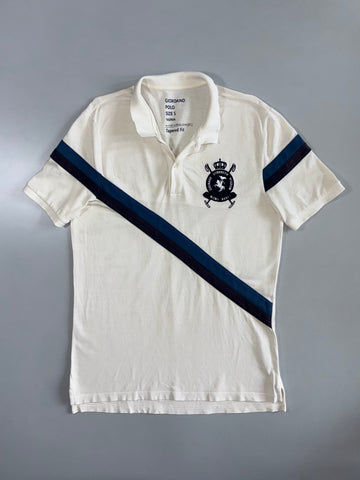 Giordano | “Courage Strength Wisdom” Crest Polo | White/Navy (M)