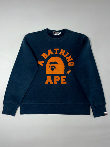 Vintage BAPE College Logo Crewneck Sweatshirt – Navy/Orange – (M)