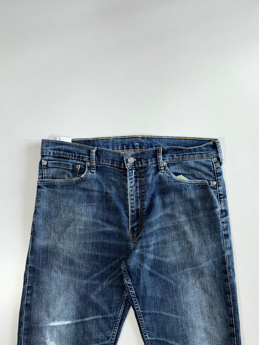 Vintage Levi’s 504 Slim Fit Denim Jeans (W:36 |L:42)