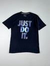 Nike "Just Do It" Galaxy Print Graphic Tee – (M)