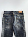 Vintage Levi’s 570 Straight Fit Jeans (W:30 |L:41)