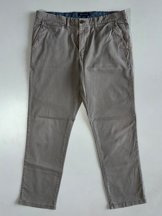Tommy Hilfiger Grey Slim Fit Chinos (W:36|L:39)