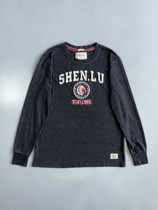 Shen Lu | American Casual Graphic Longsleeve Navy | (L)