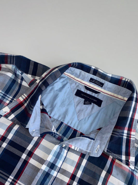 Tommy Hilfiger Custom Fit Plaid Short Sleeve Shirt (XL)