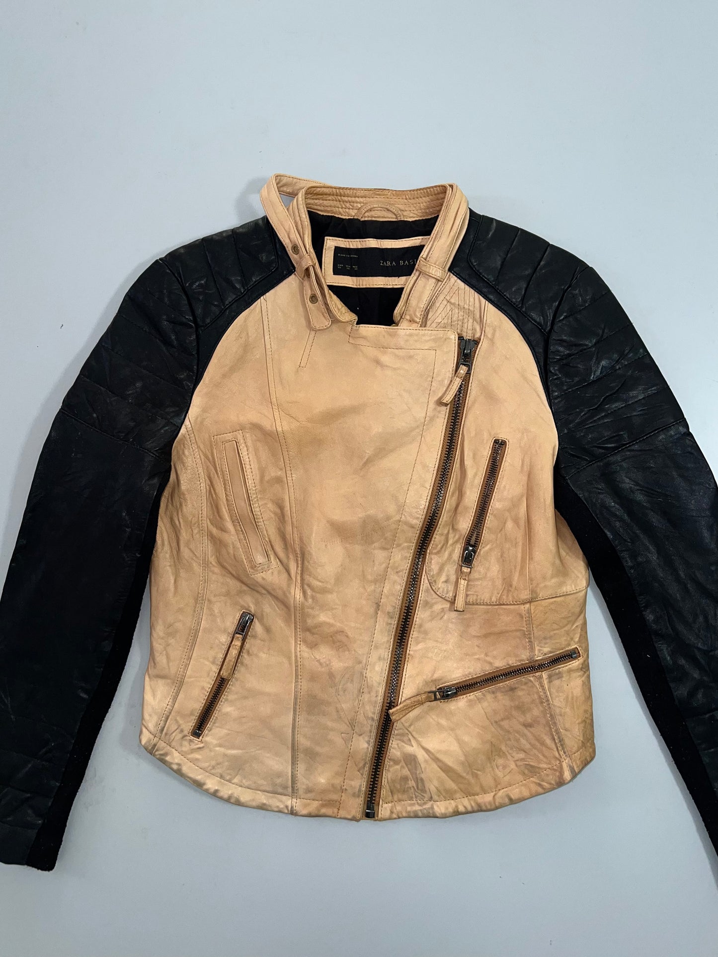 !                                                                                                                                                                                                        Zara Mens Original Leather Jacket (XS)