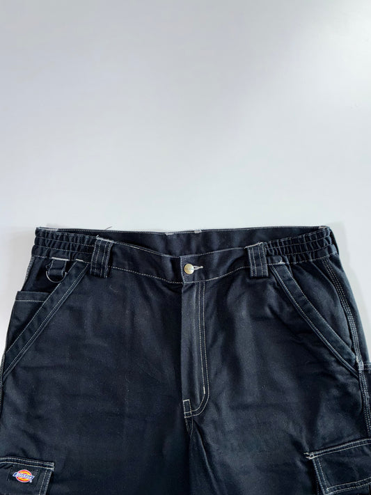 Dickies Black Cargo Shorts (W:36 |L:26)