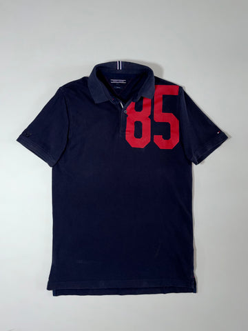 Tommy Hilfiger Slim Fit Polo – Navy with Red “85” Graphic, (L)