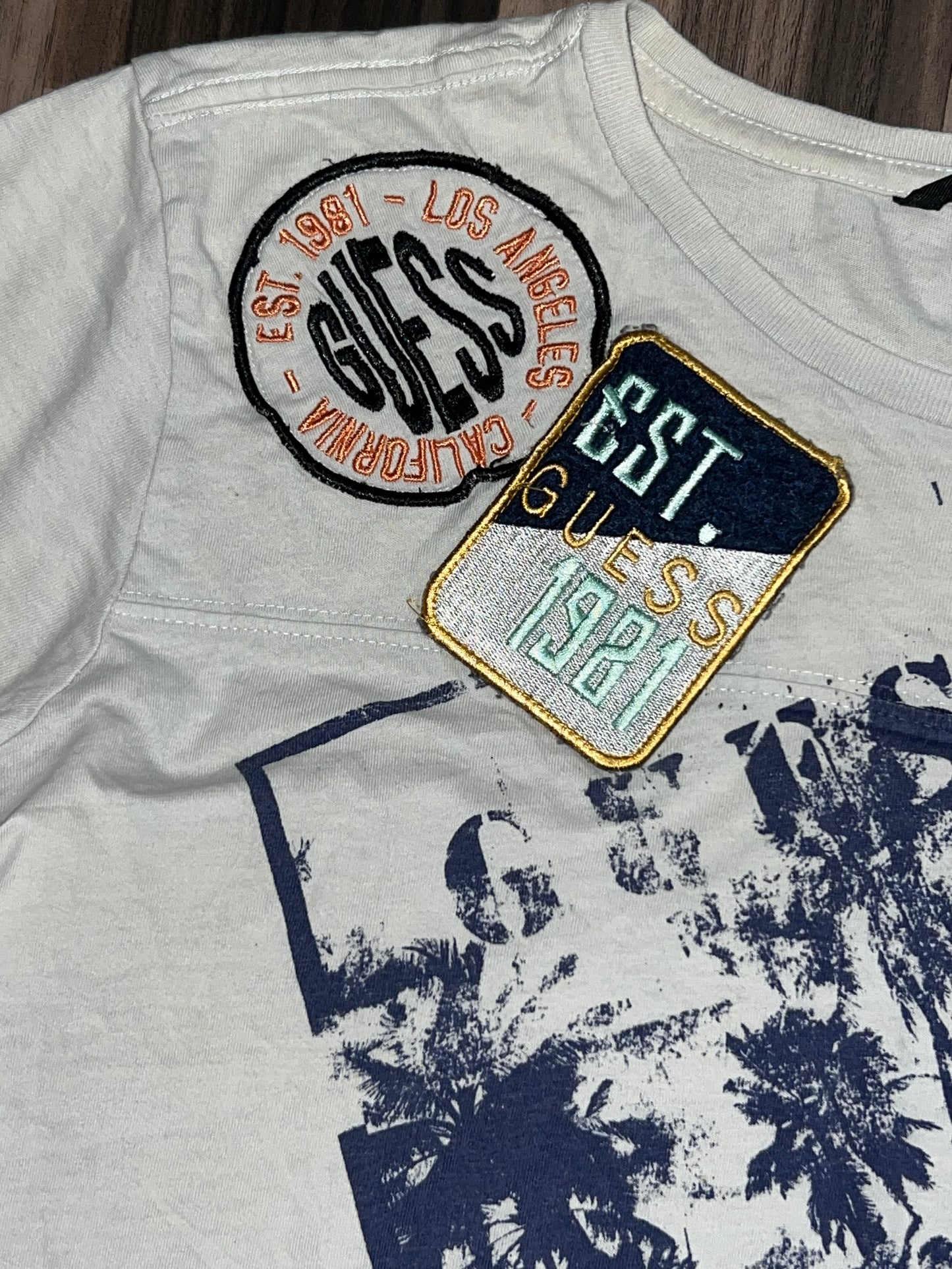A *Original Guess Tee (XS)