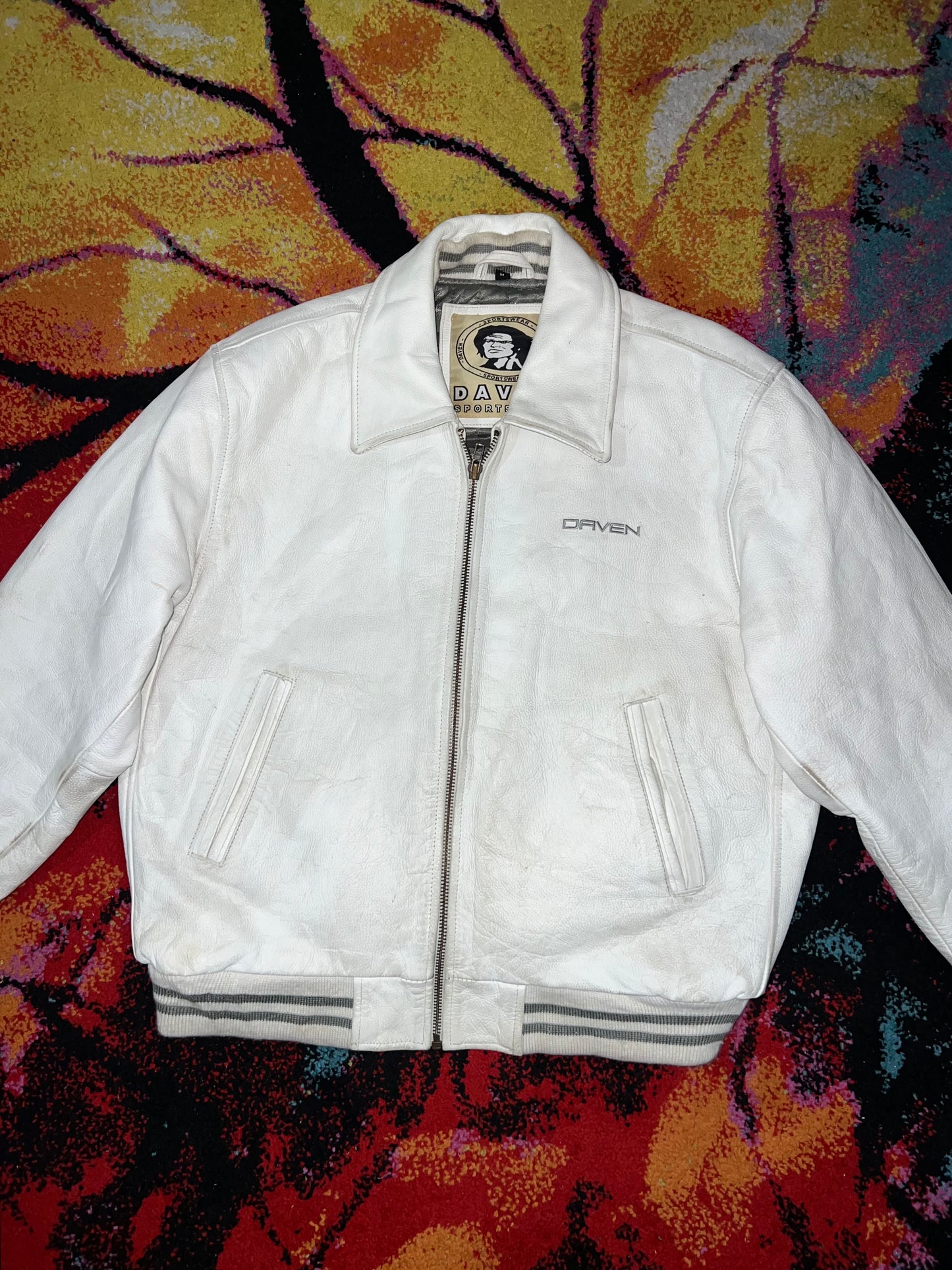 ! !                 Vintage Daven Original Leather Jacket (M/L)