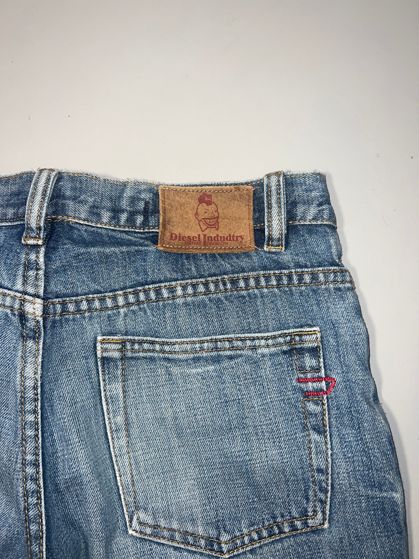 !                   Vintage Diesel Industry Original Denim (W-30,L-44)