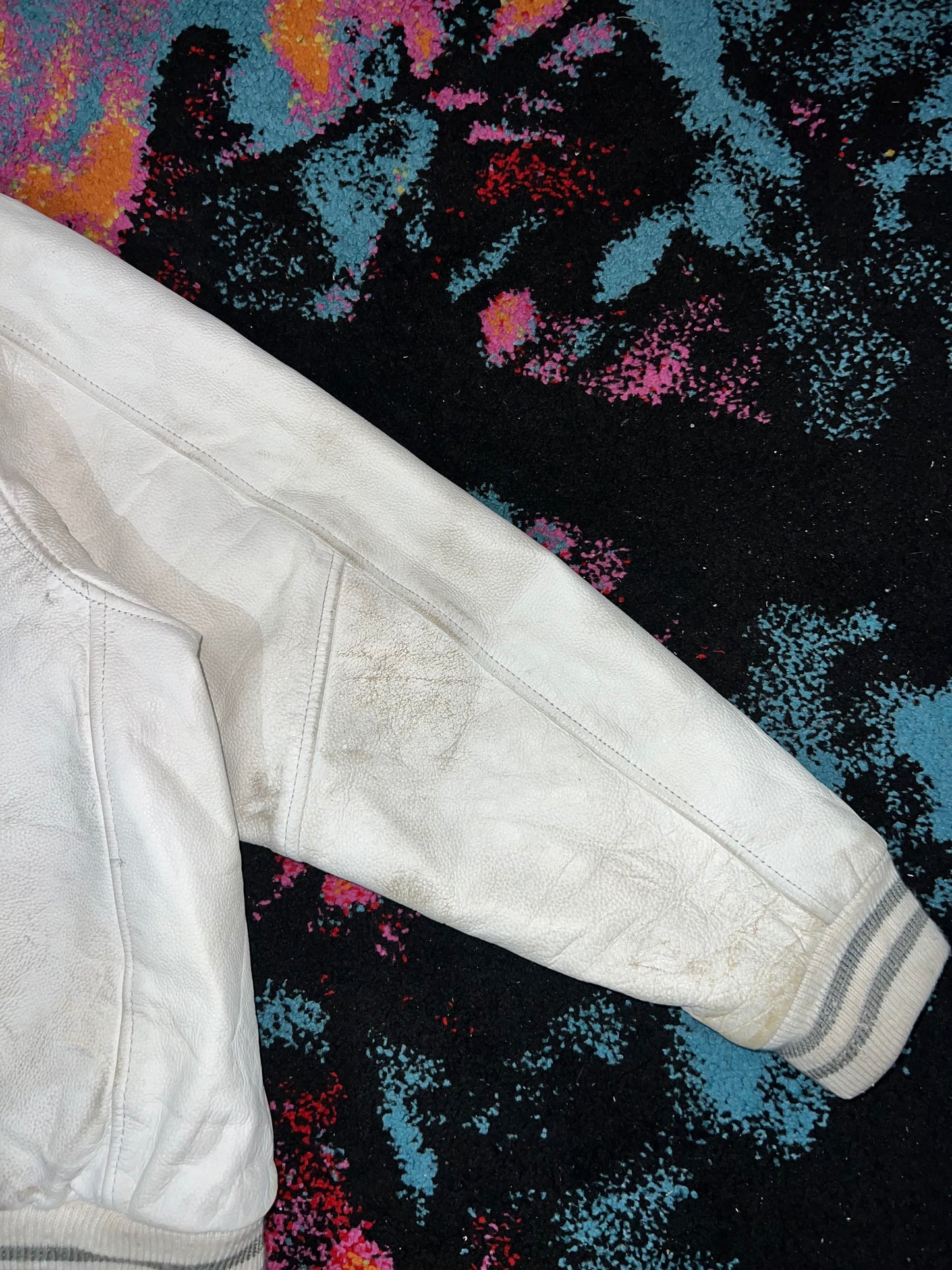 ! !                 Vintage Daven Original Leather Jacket (M/L)