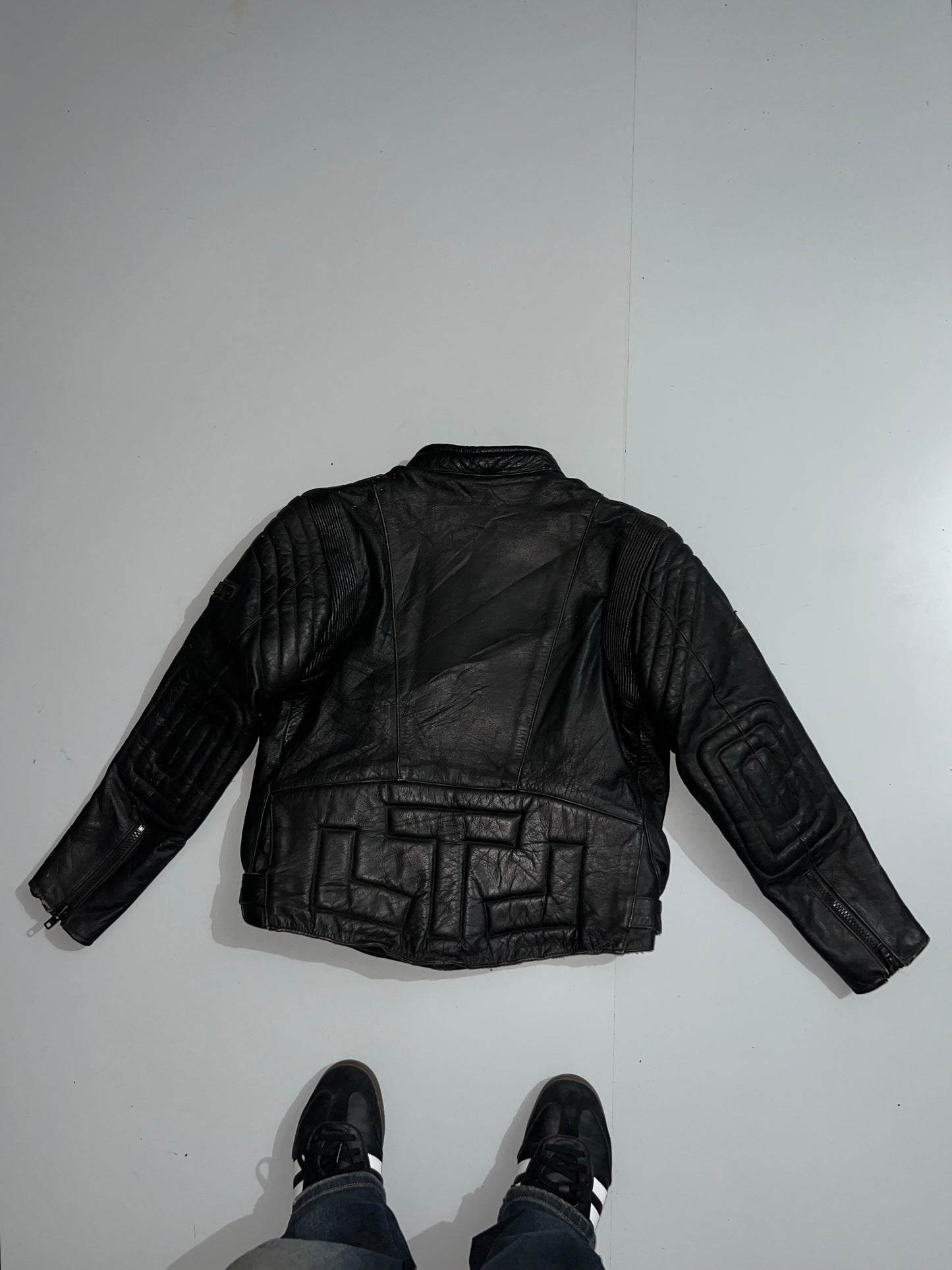 !             Super Premium Original Leather RARE (L)