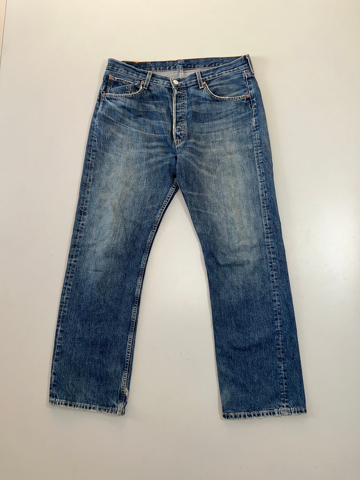 !                                                                                                                                      Levis 501 Original (RARE) Denim W-34 L-40