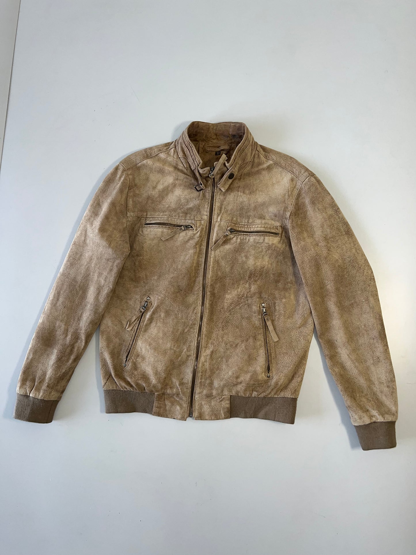 !                                                                                                                                                                                                                         Super Premium Original Leather (M/L)