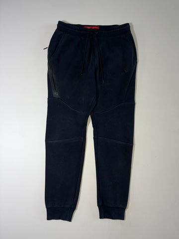 Nike Tech Fleece Black Joggers – Old Gen (W:30) (L:38)