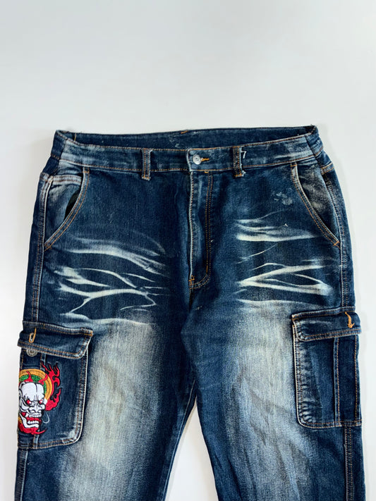 Win-Top Y2K Skull Flame Embroidered Tribal Stitch Cargo Pocket Heavy Whisker Wash Baggy Denim Jeans (W:36 |L:39)