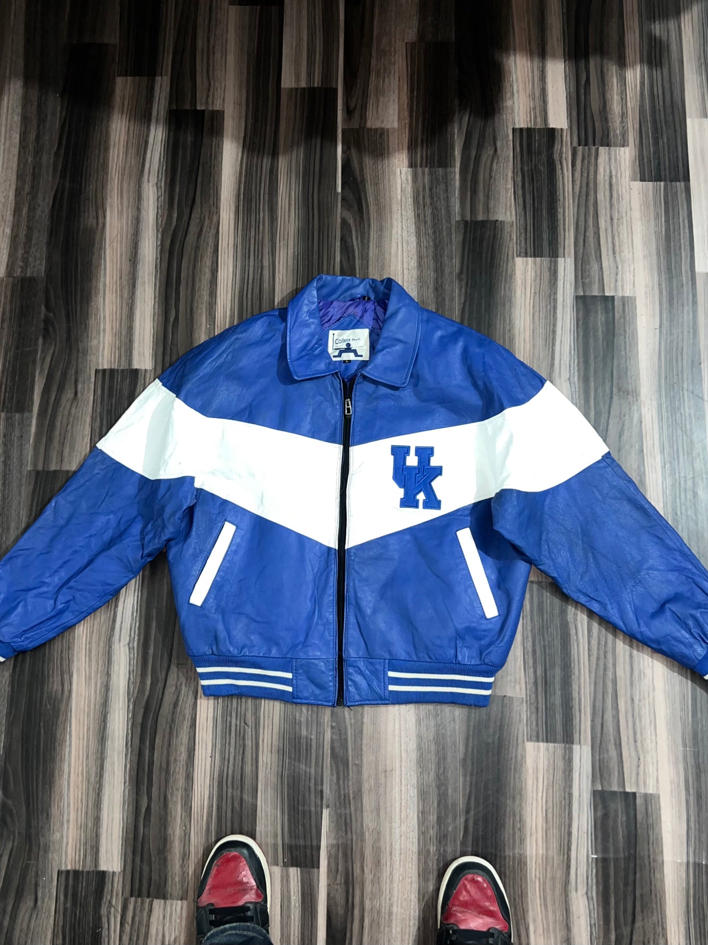 A bPremium Leather (rare) (buy one get one free) M/L