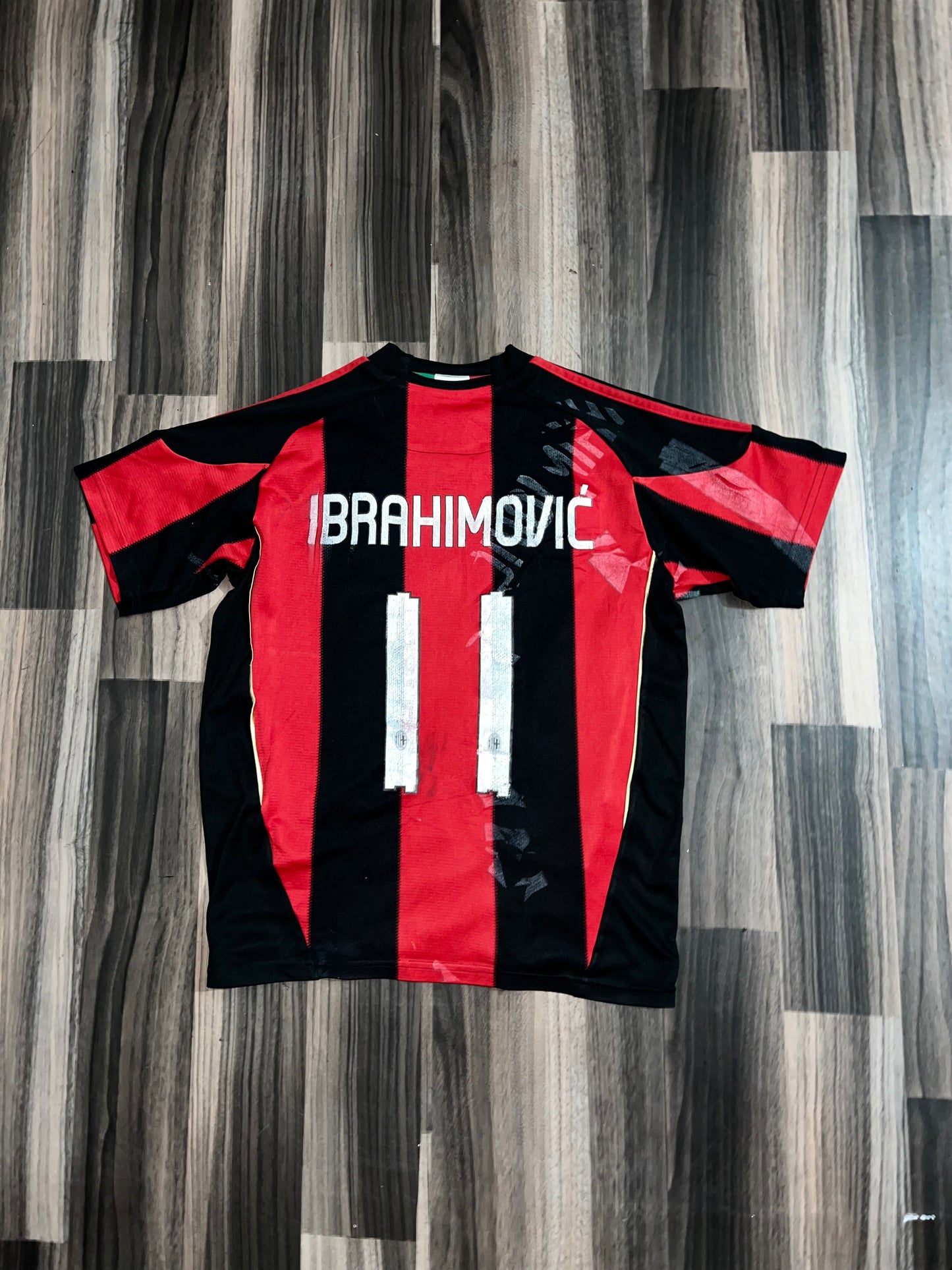 ZAdidas Jersey (XS) Marks on back
