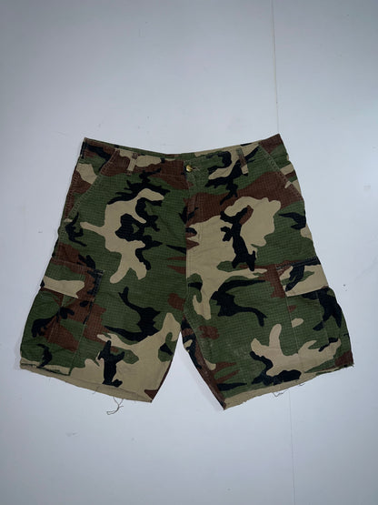 !                                                                                                                                         Carhartt Original Shorts (RARE FIND) L-22 W-36