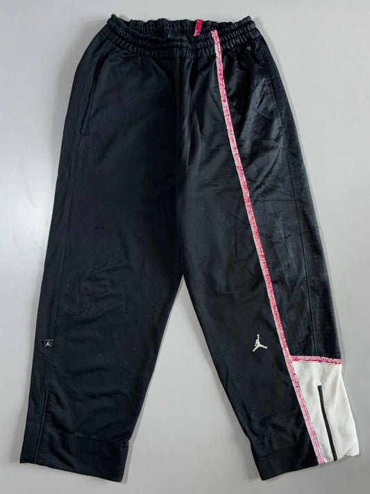 Air Jordan Black Shorts with Red Stripe Elastic(W:28|L:38)