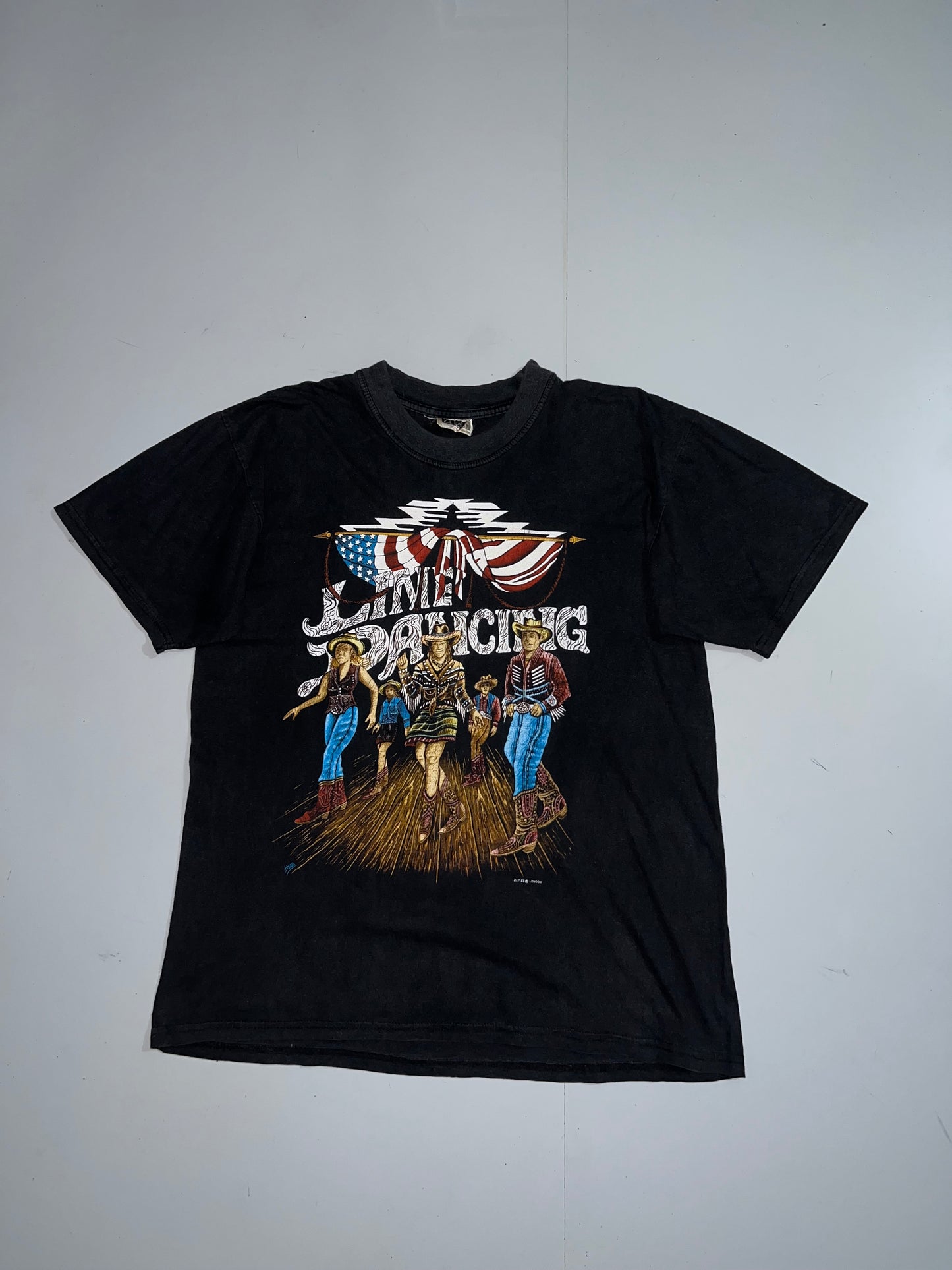 !                                                                    Vintage Rare tee (XL)