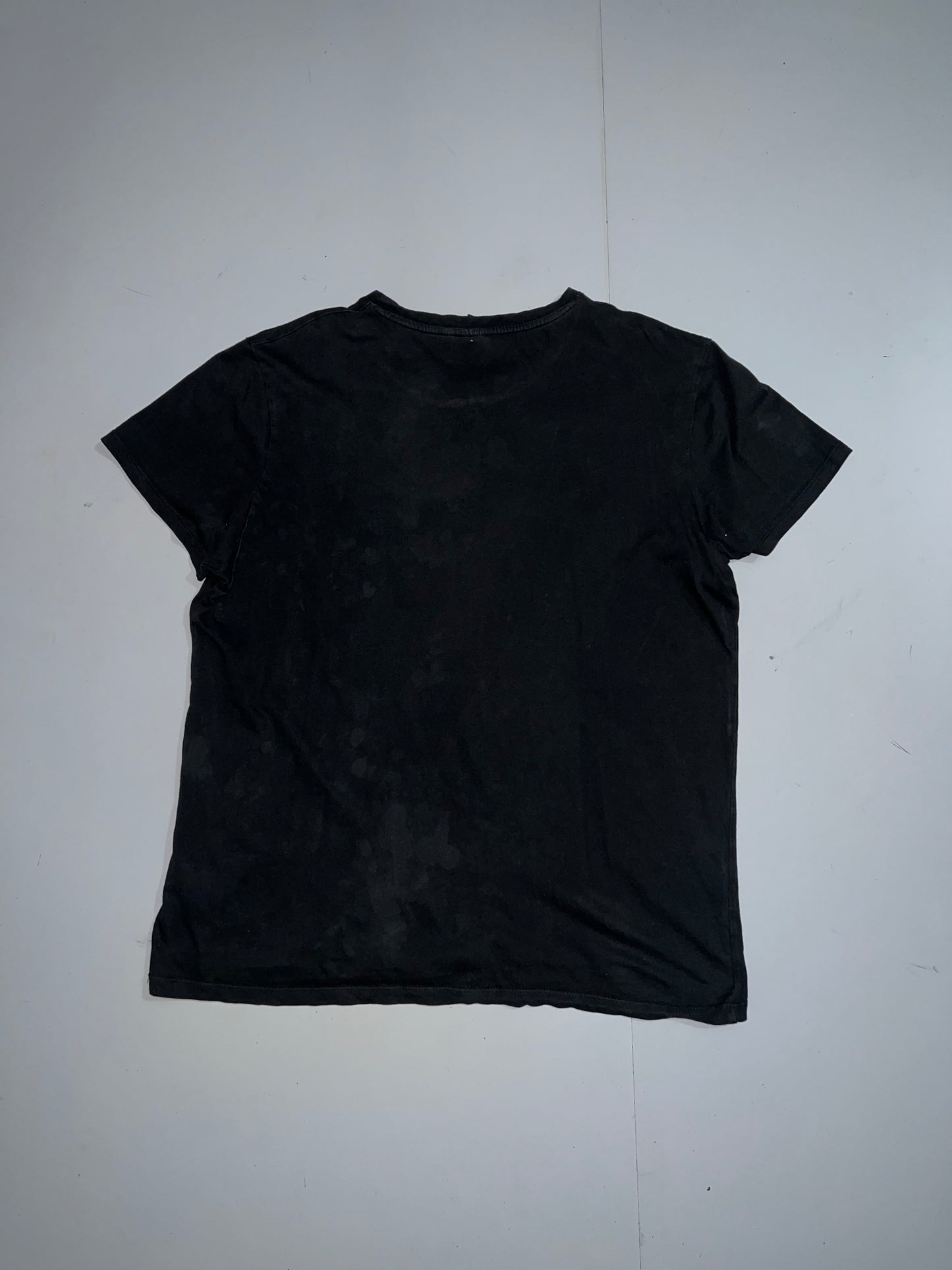 !                                                                     Premium Vintage tee (L/XL)