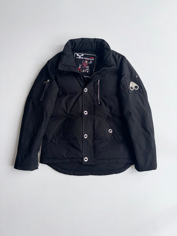 Moose Knuckles Canada Archive Black Utility Insulated Jacket – Metal Logo (L)