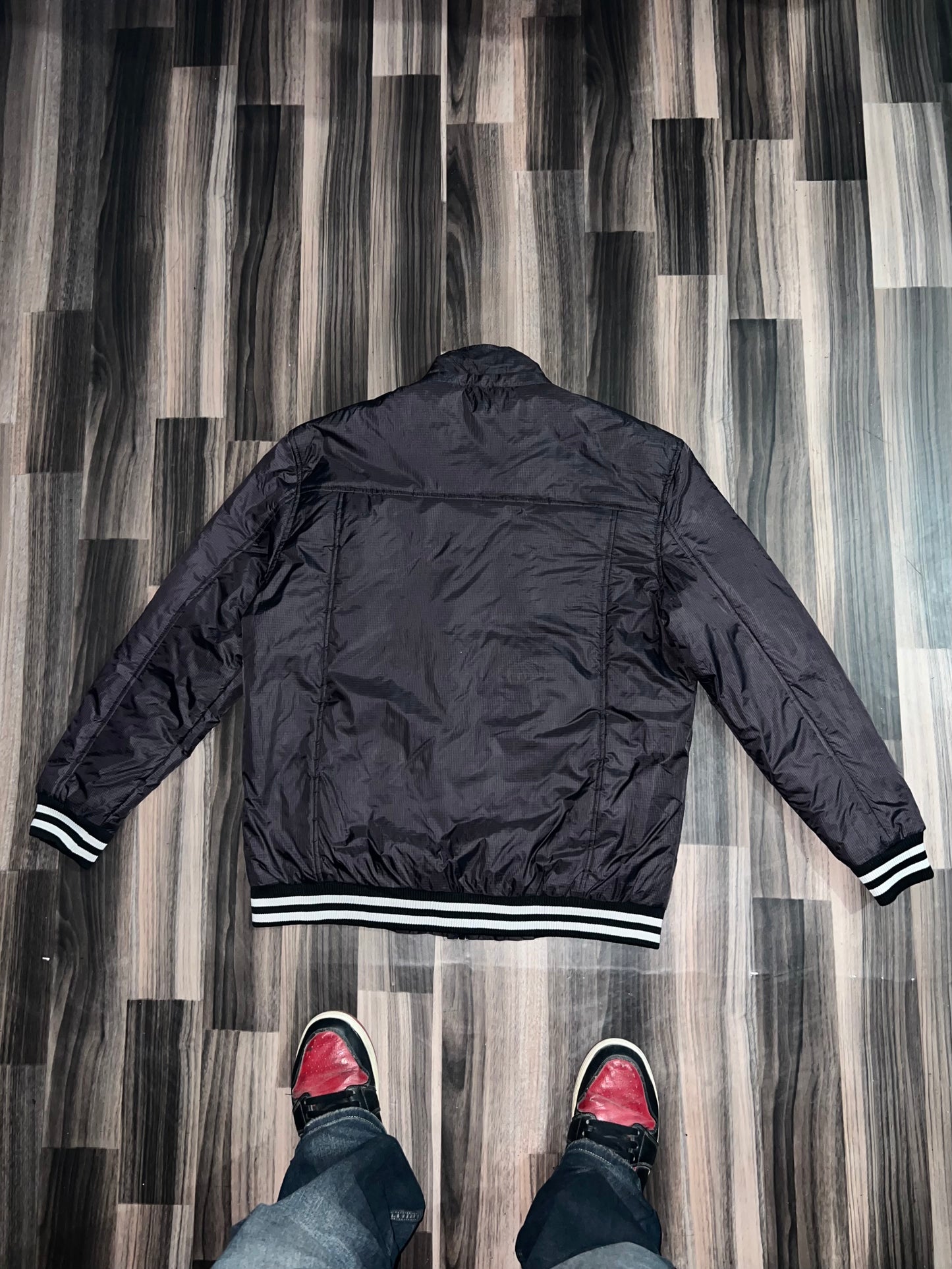 APremium Minimal Jacket (L/Xl)