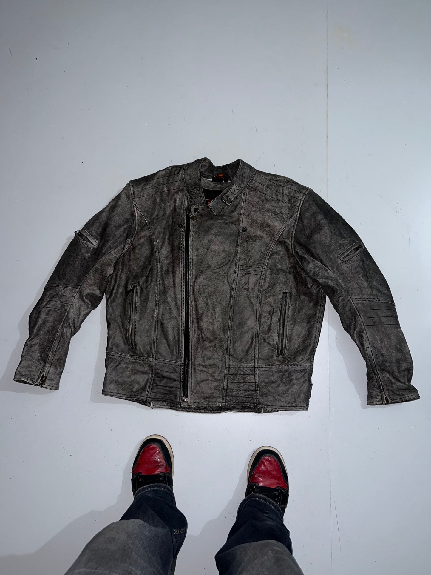A *Super Premium Original Leather (XL/2XL) with extra  padding