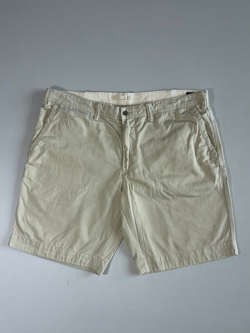 Polo by Ralph Lauren Off-White Shorts (W:40|L:20)