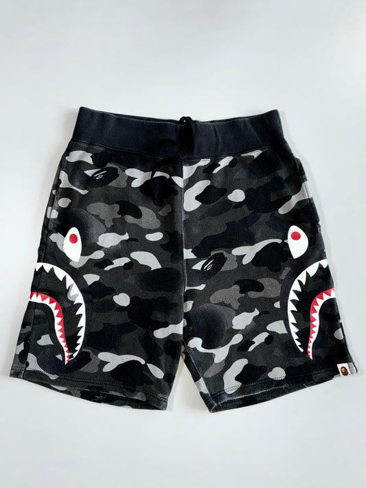 A Bathing Ape City Camo Shark Shorts Elastic (W:30 |L:20)