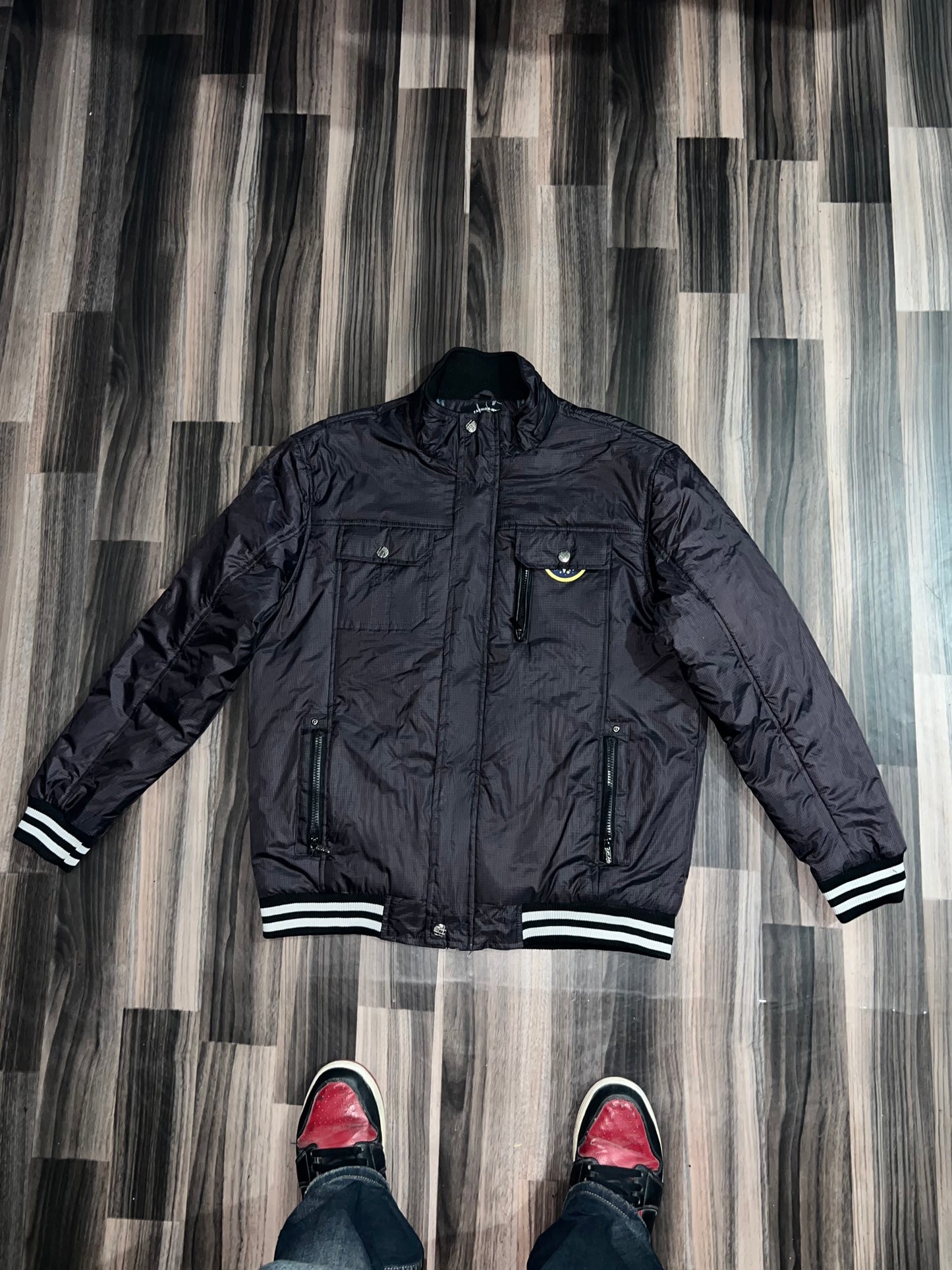 APremium Minimal Jacket (L/Xl)