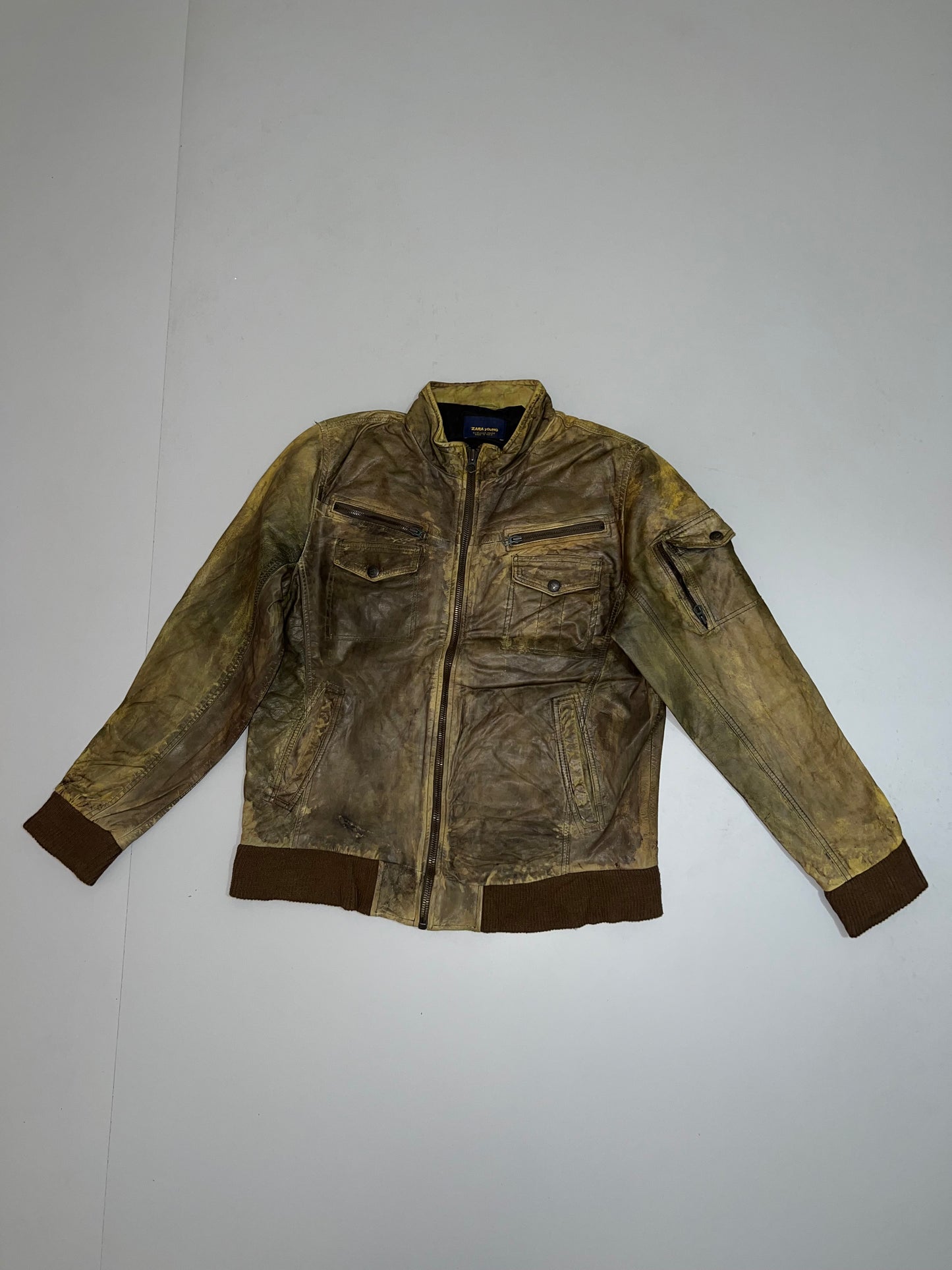 !                                                              Zara Young Original Leather (L)