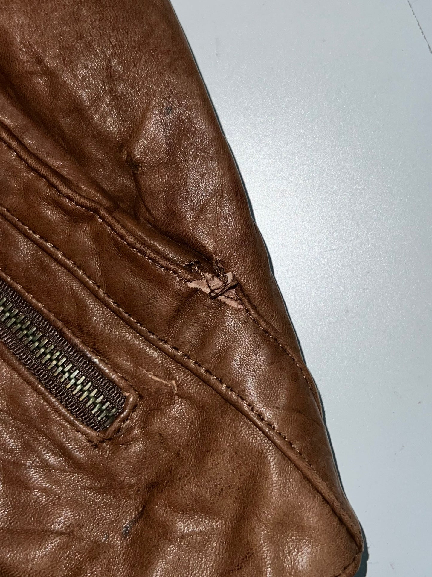 ! !               Super Premium Original Leather (RARE) (L/XL)