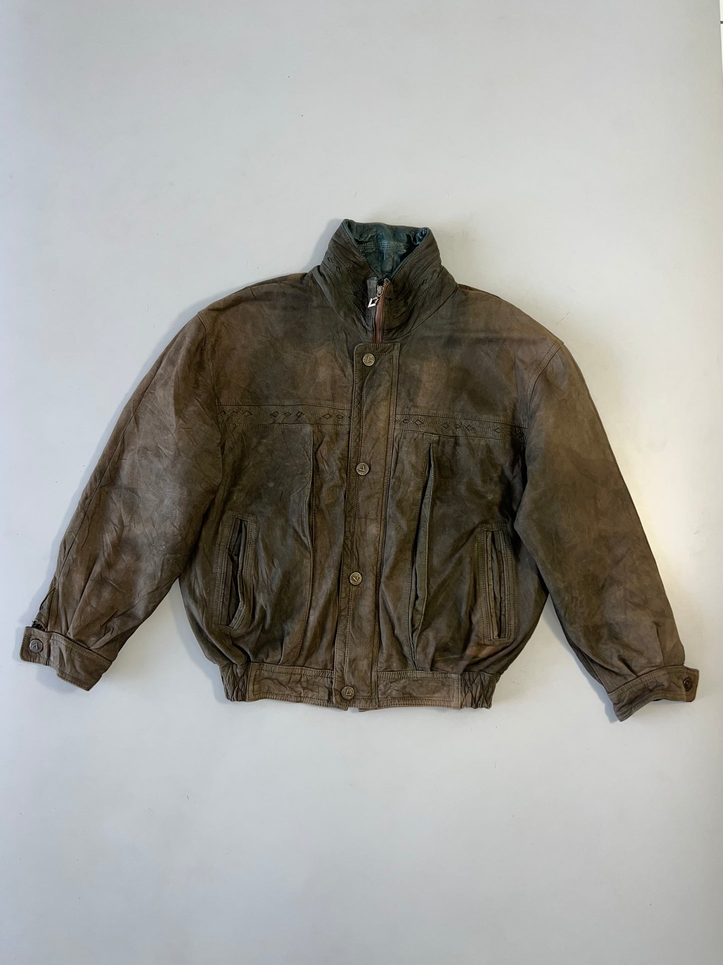 !                                                                                                                                                                                               Super Premium Original Leather Jacket (RARE) Made in Spain (XL)