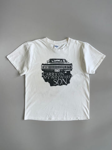 Supernatural “Carry On My Wayward Son” Impala Graphic T-shirt (S)