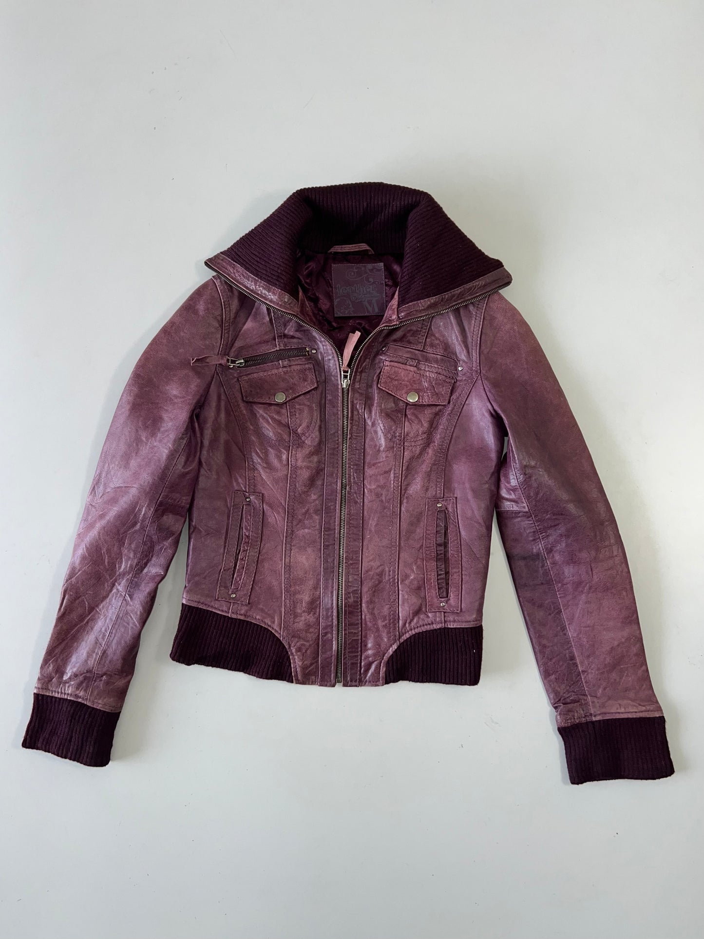 !                                                                                                                                                                                                        Super Premium Original Leather (XS)