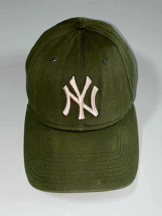 NY Yankees Classic Cap Women’s (Adjustable)
