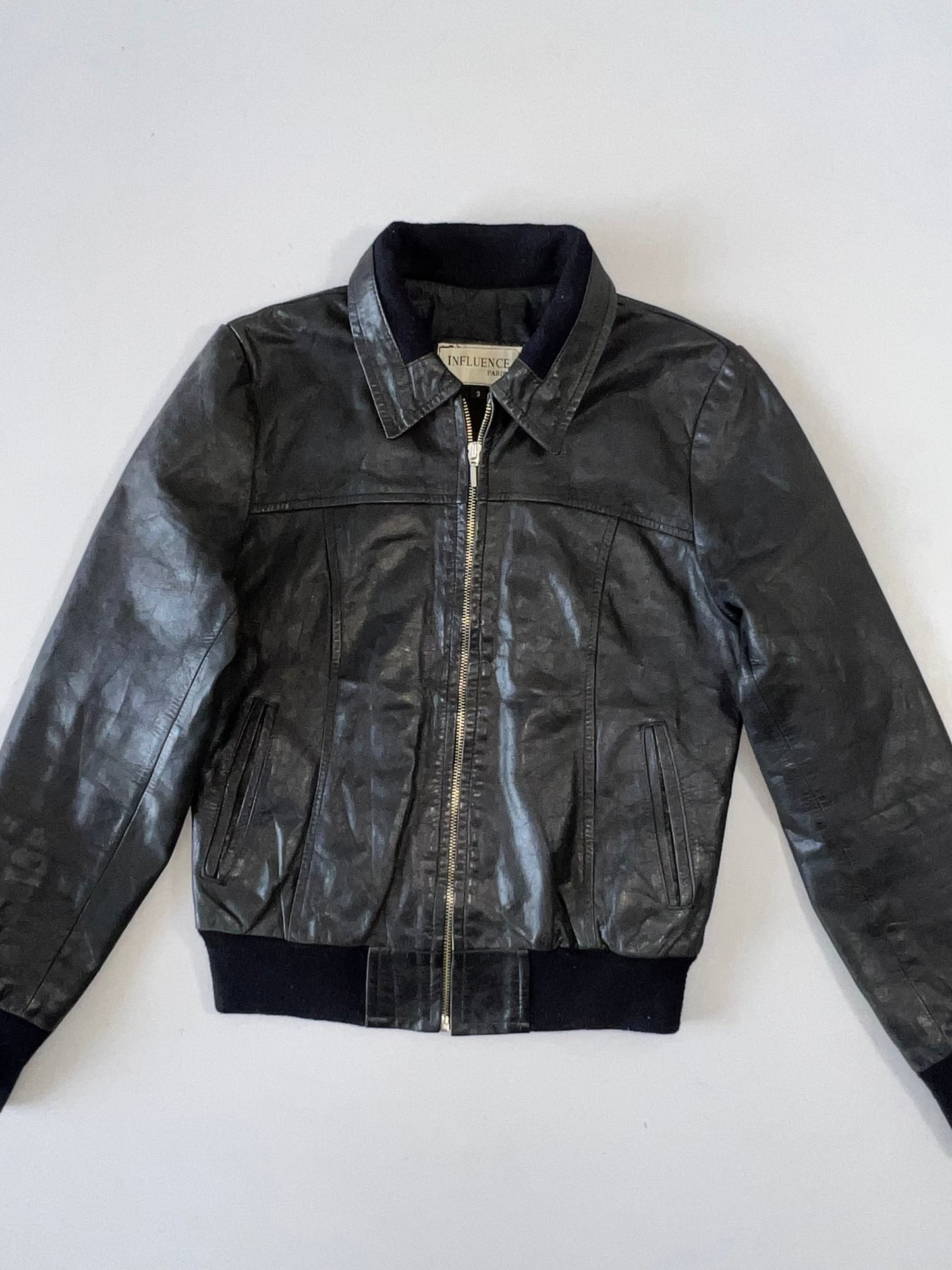 !                                                                                               Super Premium Original Leather (XS)